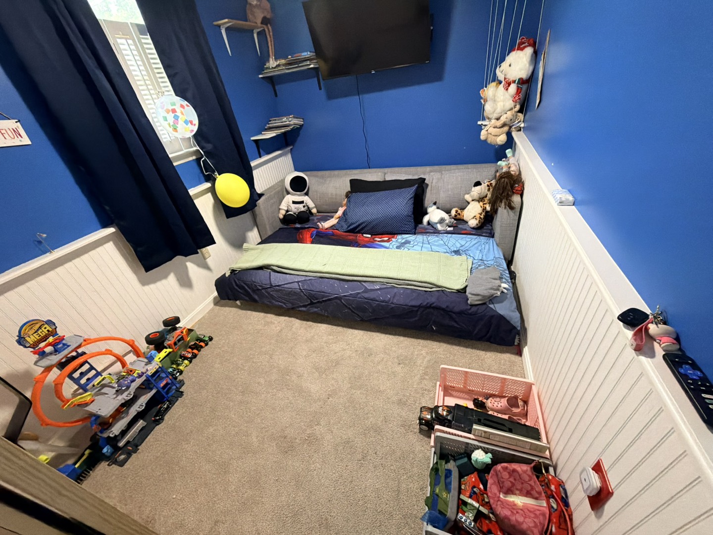 Kid's Bedroom — Tidy-Up